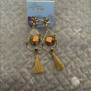 Libby Edelman gold tassel earrings 🌸
